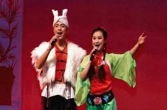 忻州河曲二人台的历史与发展是怎样的?