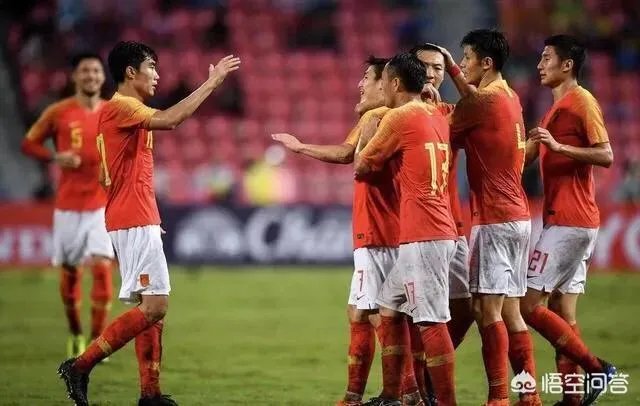 国足官方为38岁郑智庆生,连说三个感谢,发文时间设定为十点,有什么含义吗?对此你怎么看?