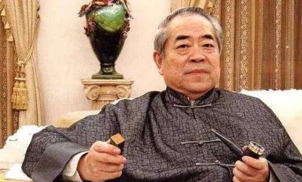 大画家范曾的婚姻,究竟是怎样的