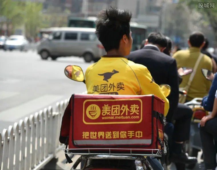 外卖小哥乱象调查 乱象丛生外卖小哥跑黑车赚外快