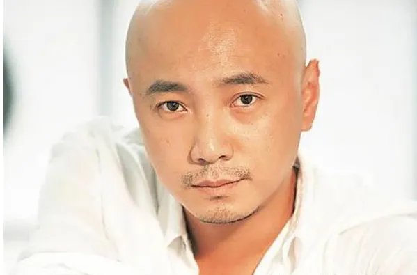 徐峥暴打女记者为何网友反倒支持他?