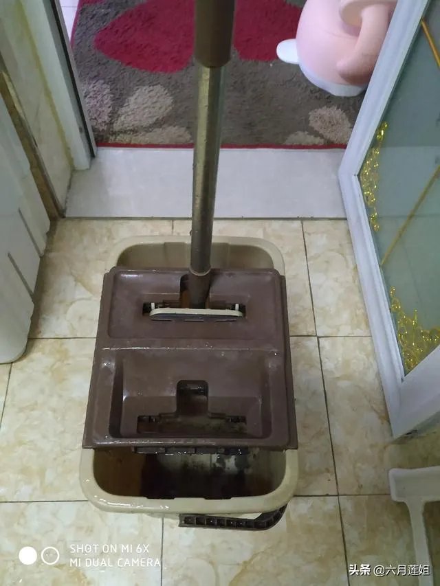 用什么拖地最干净?
