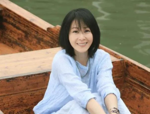 刘若英婚礼陈升哭了:还开玩笑说终于还我清白了