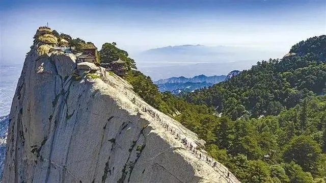 华山为何被称为“奇险天下第一山”?