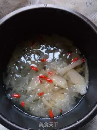 银耳雪梨汤