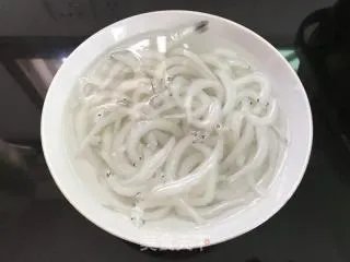 银鱼炒蛋