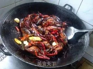 五七油焖大虾