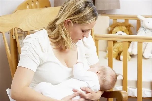 母乳喂养周:母乳喂养对妈妈有什么好处?