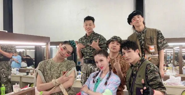 张萌不好意思找王一博合影,这有什么不好意思的?