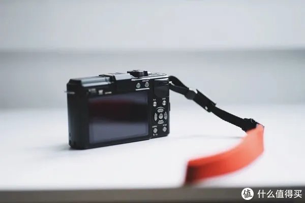 摄影器材 篇一:500元的口袋相机——松下 GX1