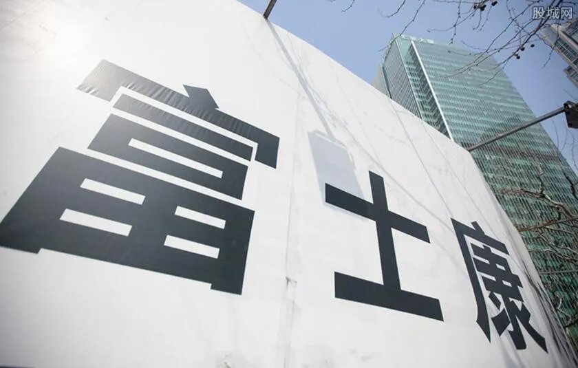 深圳富士康着火 起火原因不明还在调查