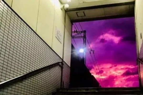 日本台风来临天空宛如魔界,这回来的台风究竟有多强?