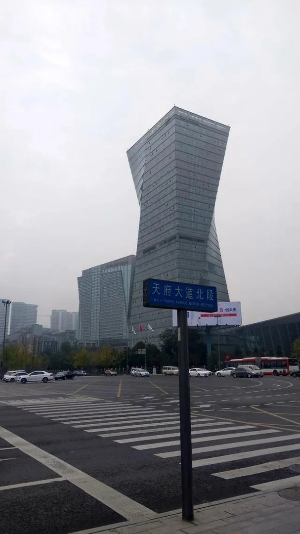 成都是不是国家中心城市?