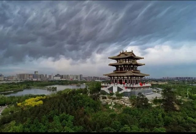 唐山的pm2.5为什么晚上会升高很多?