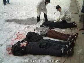 死刑犯被枪毙时,为什么要张开嘴巴?