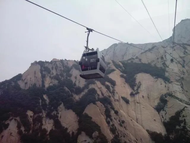 华山为何被称为“奇险天下第一山”?