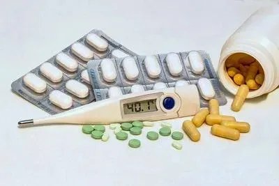 宝宝发烧吃什么药