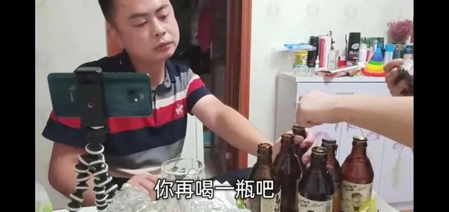 滨湖网红圈里,你是支持金皖有约还是支持阿龙一伙,为什么?