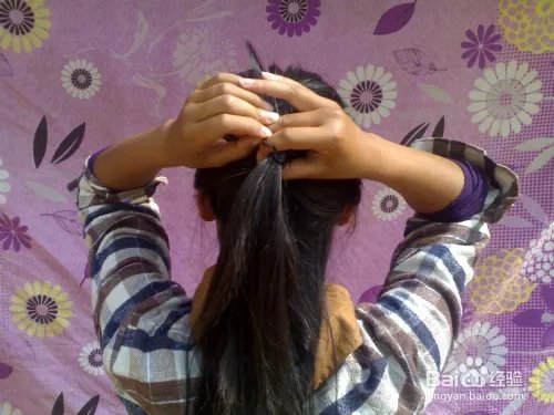 盘发教程:简单好看的盘发教程图解