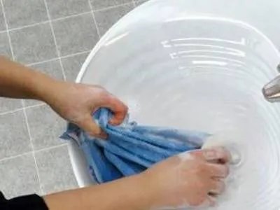 洗衣服怎么洗