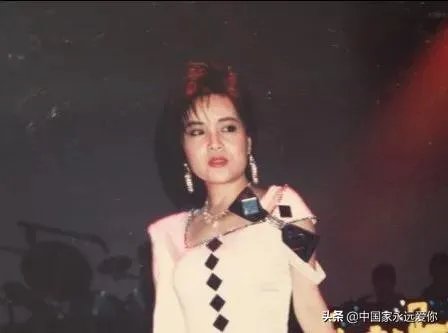 龙飘飘经典老歌50首歌词
