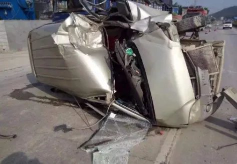吉林发生惨烈车祸致2死，造成这起交通事故的原因是什么？