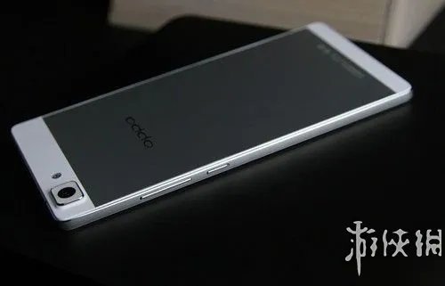 放在兜里都容易折弯了 最薄十大旗舰手机你有吗?