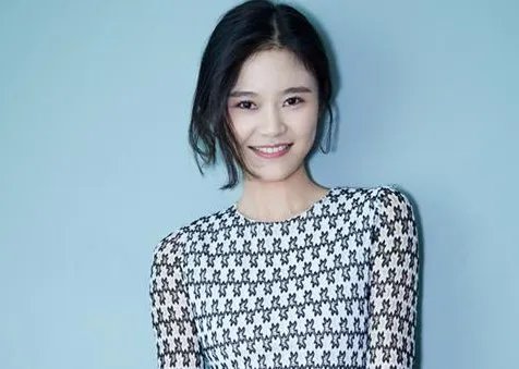 出道16年的岳红女儿,生父是谁现在知道了吗?