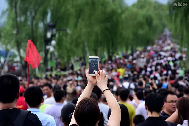 国庆前7天超6亿人次出游 这个假期你消费了多少钱?