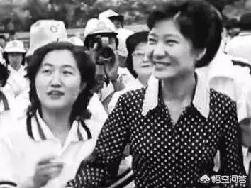 66岁朴槿惠拘捕期限再延长,你认为朴槿惠还要被拘捕多久?
