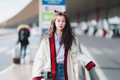 有哪些明星家里很有钱,是富二代?