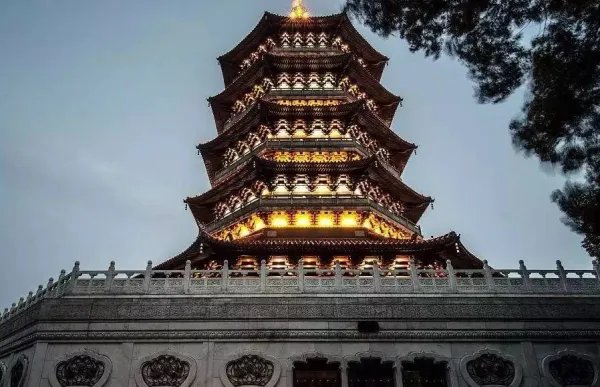 雷峰塔在哪