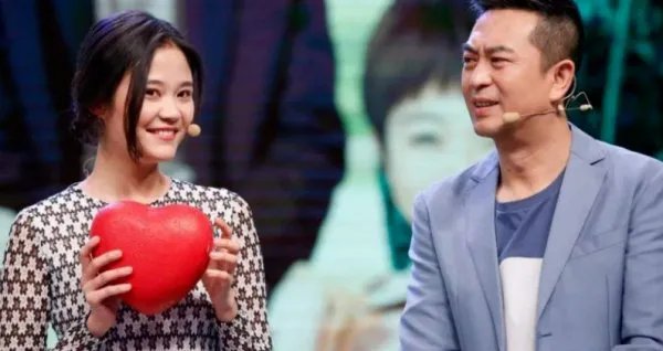 出道16年的岳红女儿,生父是谁现在知道了吗?