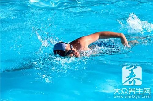 自由泳换气技巧慢动作