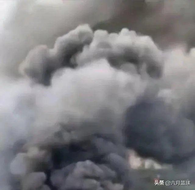 浙江温岭油罐车突发爆炸,汽车被炸飞4层楼高,怎么回事?