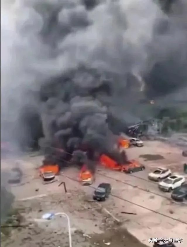 浙江温岭油罐车突发爆炸,汽车被炸飞4层楼高,怎么回事?