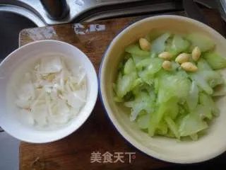 西芹百合