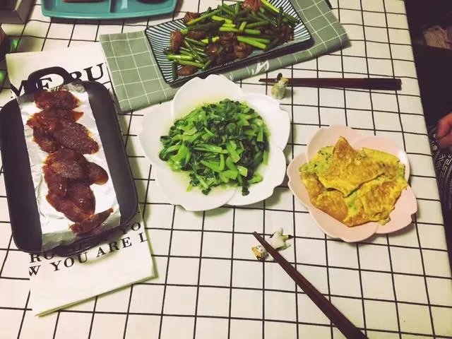 你私藏了哪些美食类电脑壁纸愿意分享?