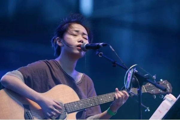 花粥歌曲排行-花粥最出名的歌曲,出山上榜,第九首最催泪
