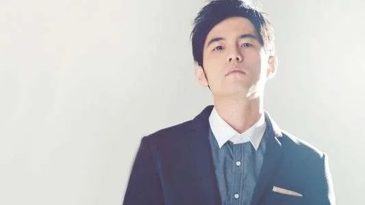 我不配 歌词