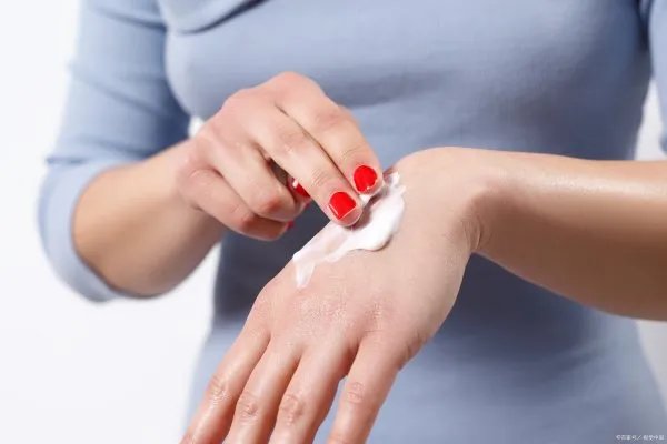使用瑰柏翠护手霜,效果如何呢?