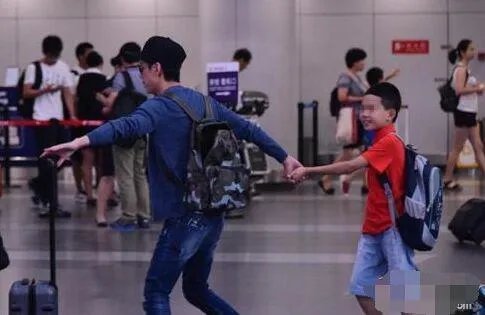 何炅赵丽颖