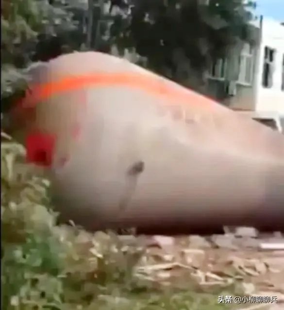 浙江温岭油罐车突发爆炸,汽车被炸飞4层楼高,怎么回事?