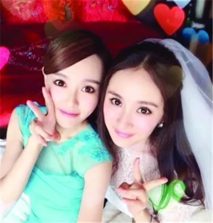 杨幂和唐嫣谁年龄大？ 两人关系如何是真友情嘛？