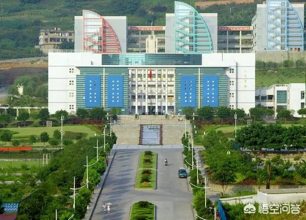 重庆邮电大学的一些专业,为什么录取分数线会超过一本线?
