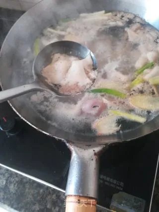 麻辣鸭头