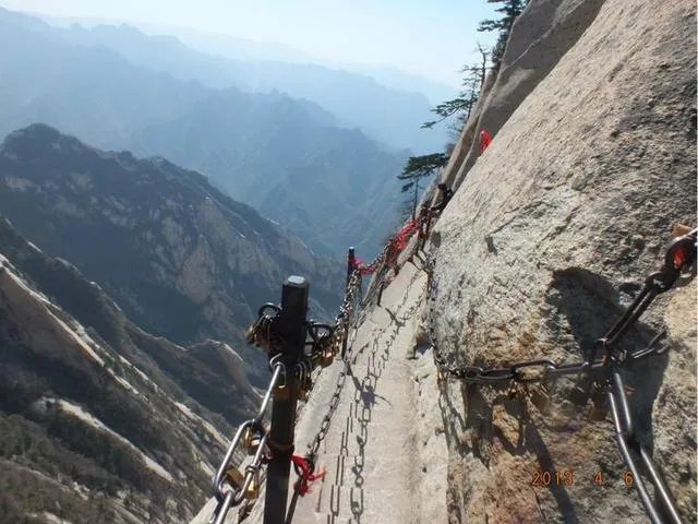 华山为何被称为“奇险天下第一山”?