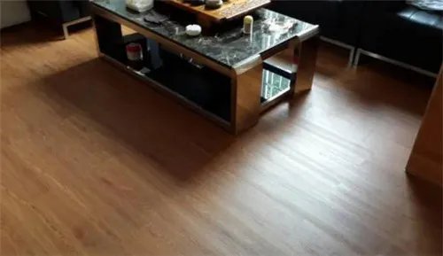 你青睐于pvc片材还是卷材的地板?pvc片材贵吗?
