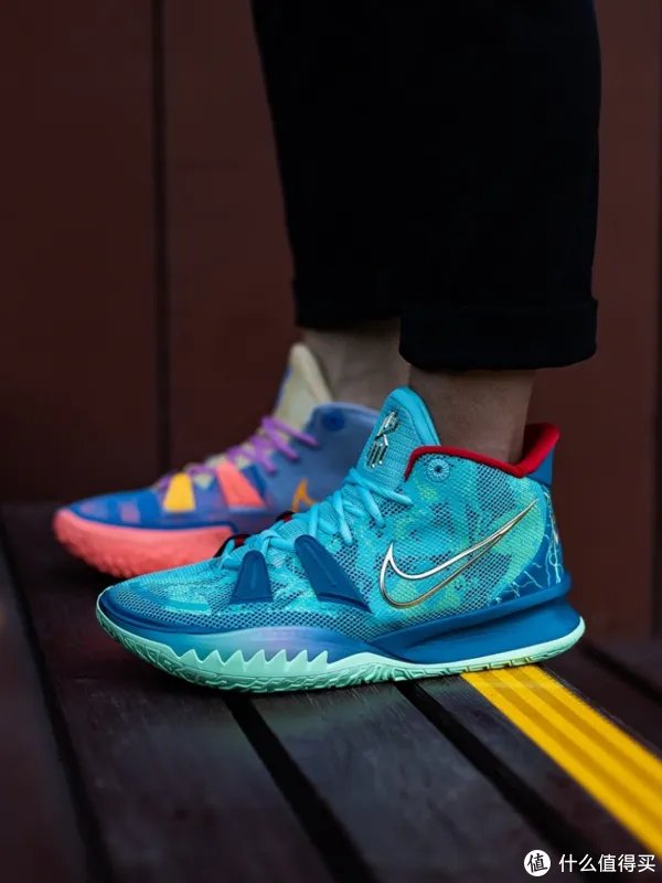 在最好的买鞋季,作为一个Shoe Dog推荐你一定要关注这些“对钩”