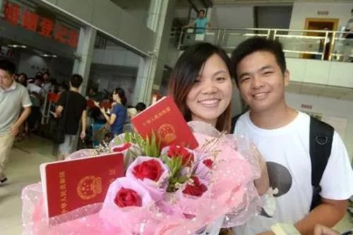 民政局办结婚证多少钱 女方迁不迁户口重要吗